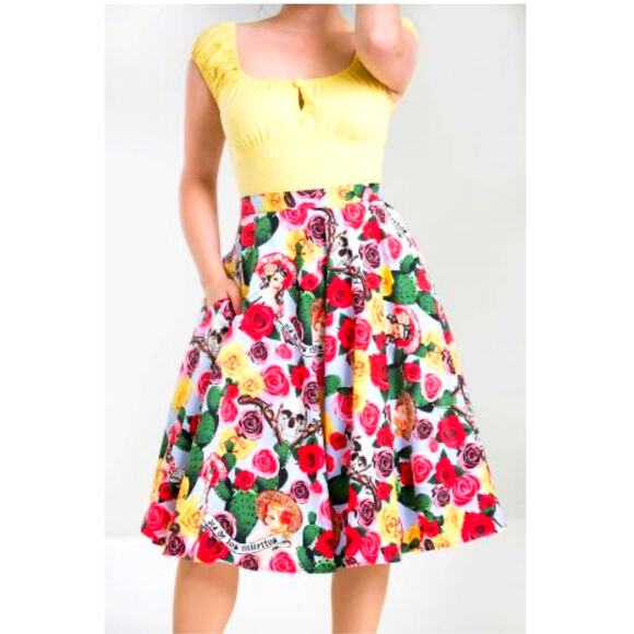 HELL BUNNY Skirt Small Dias De Los Muertos Roses A-Line Rockabilly Full Sweep - Picture 1 of 14